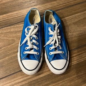 Converse shoes, size 5 men. Blue